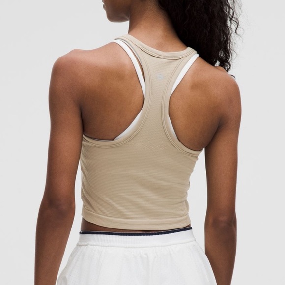 Lululemon Swiftly Tech Cropped Racerback Tank
Top 2.0 in Sheer Oak, Size 8 - Picture 4 of 9